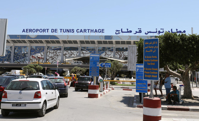 Tunisian airport workers threaten strike in tourist high season