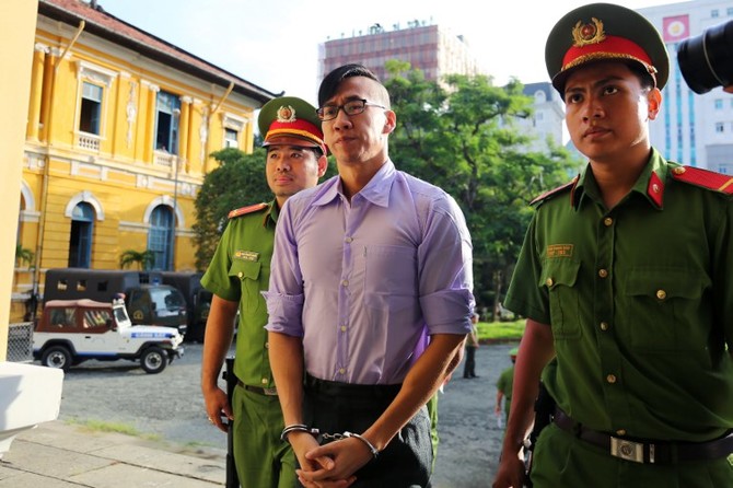 Vietnam jails 15 more over economic zone protests