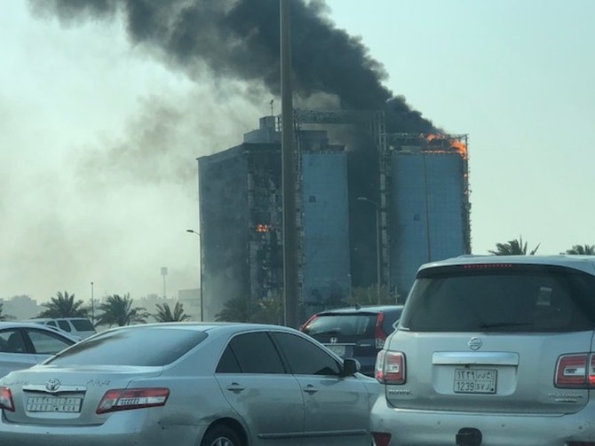 Huge fire damages public prosecution building in Dammam