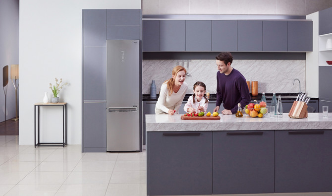 LG Bottom-Freezer Refrigerators: Style & Efficiency