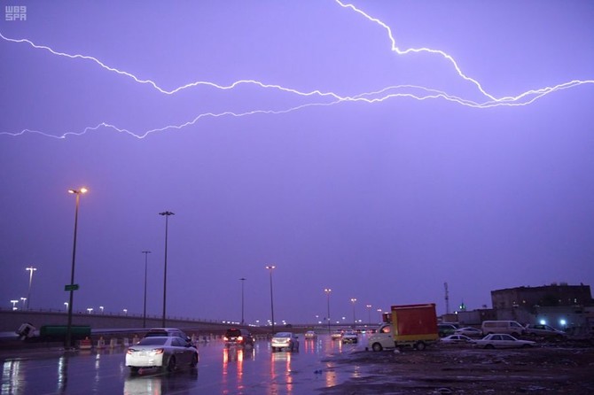 Schools closed in Jeddah on Sunday as adverse weather conditions affect several western Saudi regions