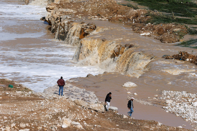 Floods kill 12 in Jordan and force tourists to flee Petra