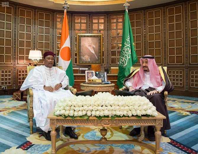 Saudi Arabia King Salman meets president of Niger at Riyadh palace