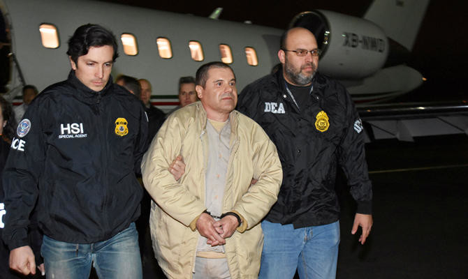 Witness says Mexican druglord ‘El Chapo’ paid massive bribes to top cop
