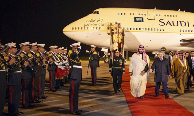 Saudi Arabia’s crown prince arrives in Algeria as part of Arab tour