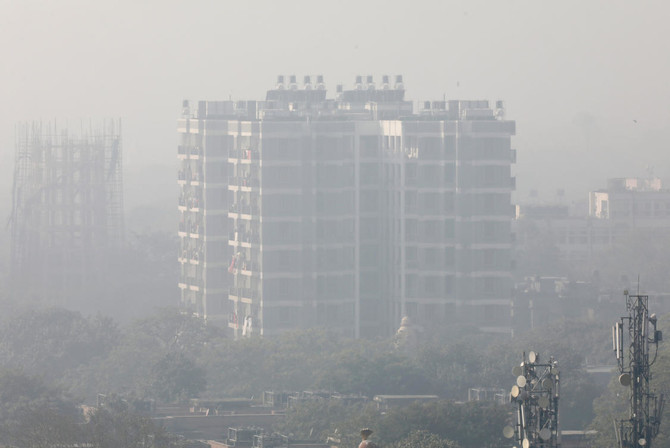 Delhi residents spend Christmas indoors as smog emergency reaches fourth day