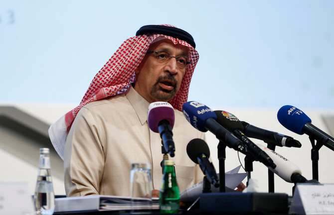 Saudi Arabia reveals rise in oil reserves and commits to Aramco listing
