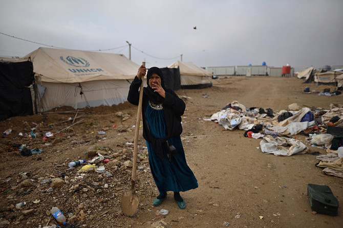 Iraq closes camps for displaced, pushes families into peril