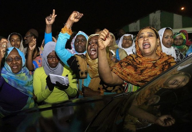 Social media aids Sudan opposition to spread protests