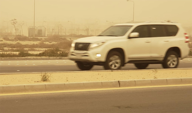 Sandstorm engulfs parts of Saudi Arabia with rain expected at the weekend