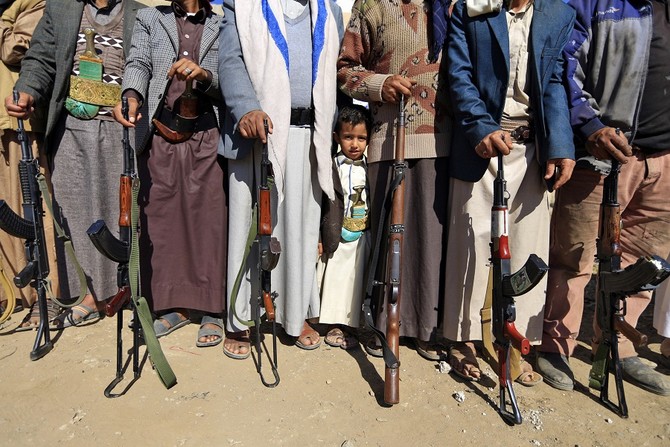 Houthis open fire on UN bomb safety team in Yemen
