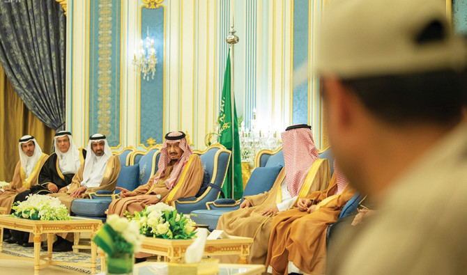 King Salman receives Saudi Labor Ministry, private-sector officials