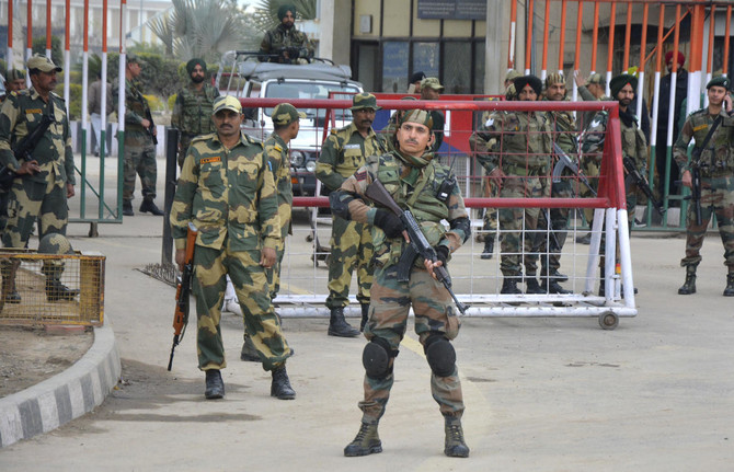 India-Pakistan fighting kills 6 civilians, 2 Pakistan troops