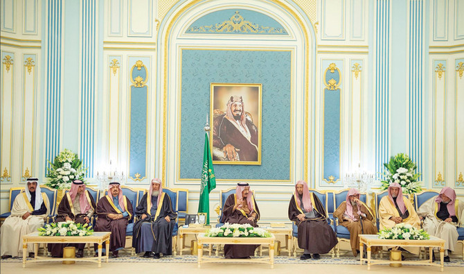 Saudi Arabia’s King Salman receives religious leaders, princes, citizens