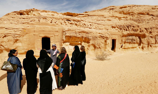 Saudi tourism body launches tour guide training in Madinah