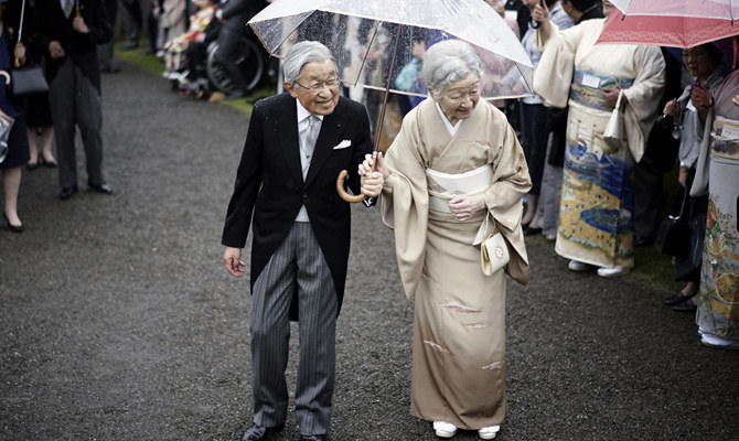 Emperor announces abdication as Japan marks end of era