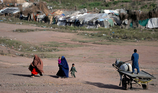 Iranian government expels tens of thousands of Afghan refugees