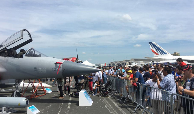 Pakistani fighter Jet JF-17 ‘star attraction’ at Pairs air fair