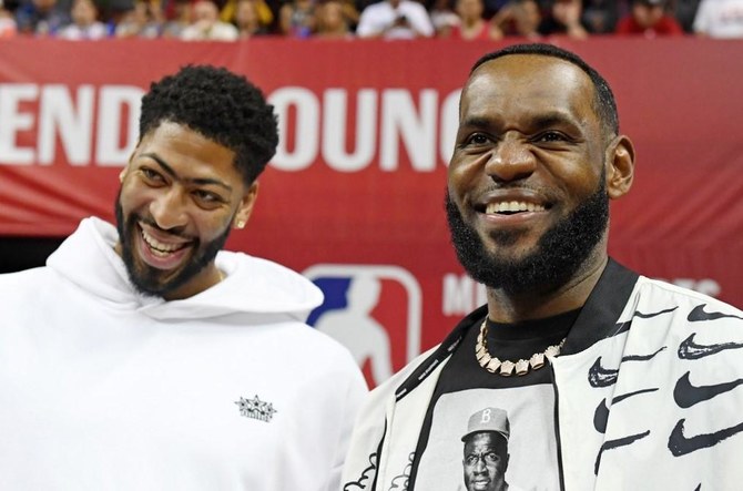 Lakers officially bring Anthony Davis into the fold