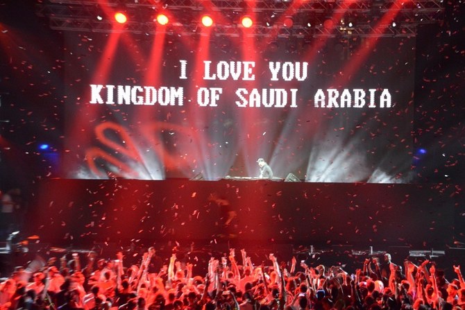 Two of world’s top DJs leave Saudi fans all shook up with electric performance