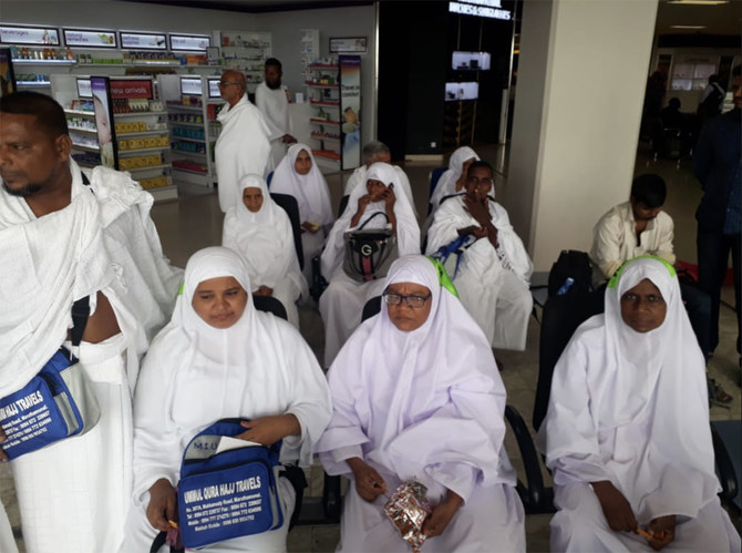 First group of Sri Lankan Muslims begin Hajj journey