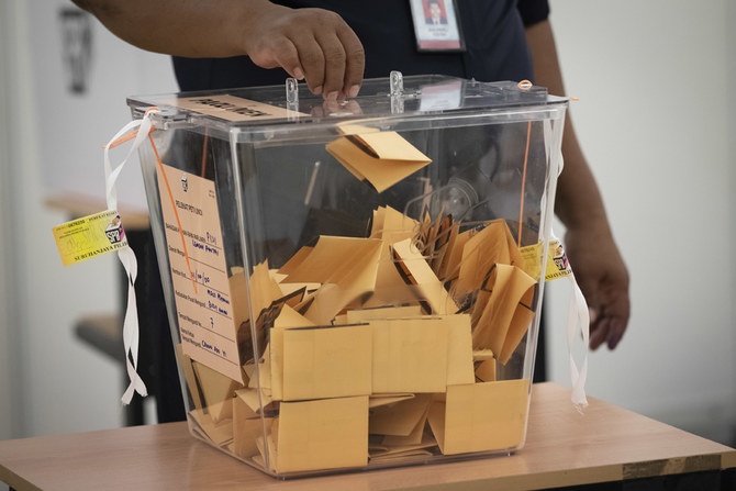 Malaysian Parliament passes bill to lower voting age