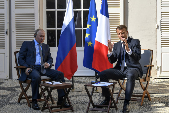 Emmanuel Macron, Vladimir Putin hold talks at Bregancon fort in southern France