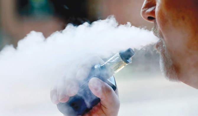 Saudi doctor warns of e-cigarette risks  after US ban over vaping-related deaths