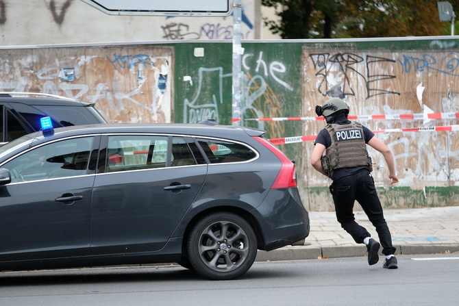 Two killed in attack on German synagogue 