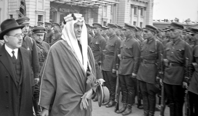 KSA library exhibits documents on Saudi-Russian ties