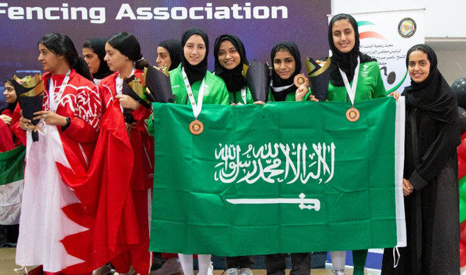 Saudi team wins third spot in fencing contest GCC Women’s Games