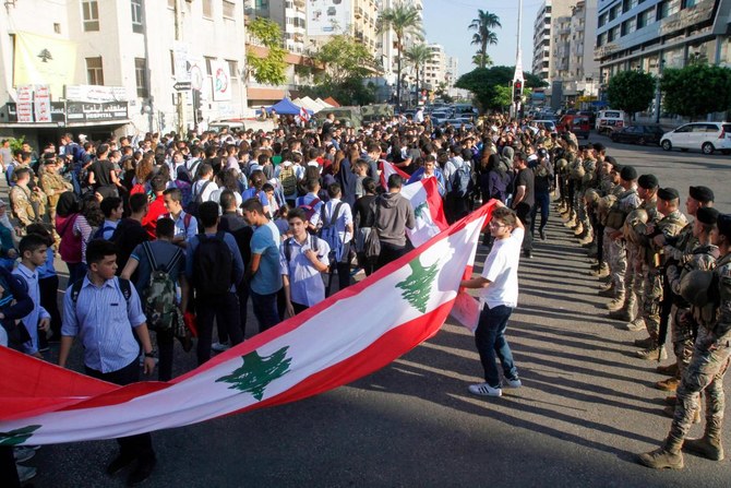 Journalists quit Lebanon paper over anti-protest stance