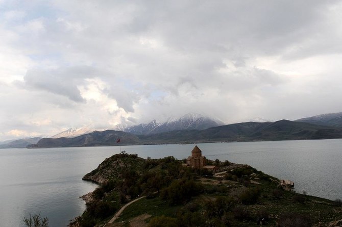 Seven dead as migrants’ boat sinks in Turkey’s Lake Van 