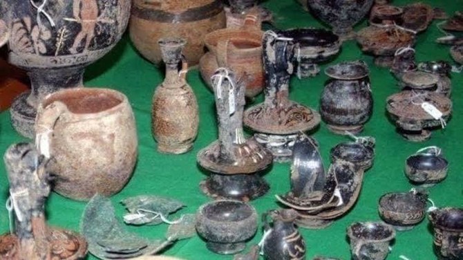 Egypt grapples with smuggling of artifacts