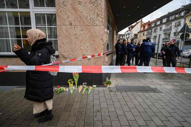 Far-right gunman kills 9 at German Shisha cafes