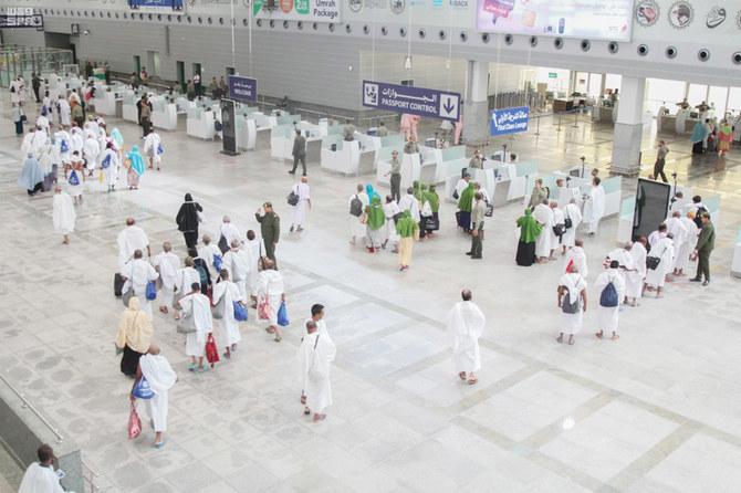 Saudi Arabia suspends entry for Umrah pilgrimage over coronavirus fears