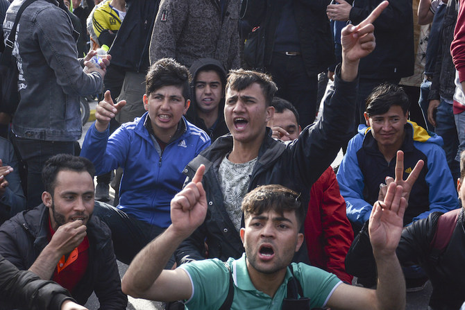 Turkey’s pressure on EU by opening borders to Syrian refugees questioned