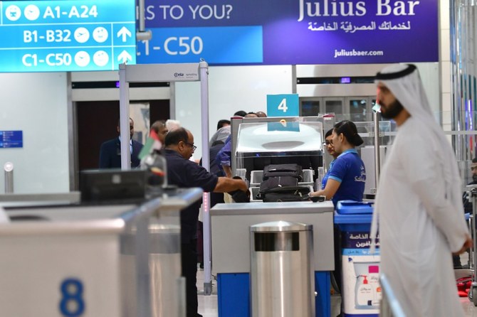 UAE stops issuing visas on arrival and bans citizens from traveling abroad over coronavirus