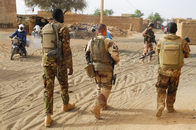 20 Mali soldiers killed in attack by extremists: officials