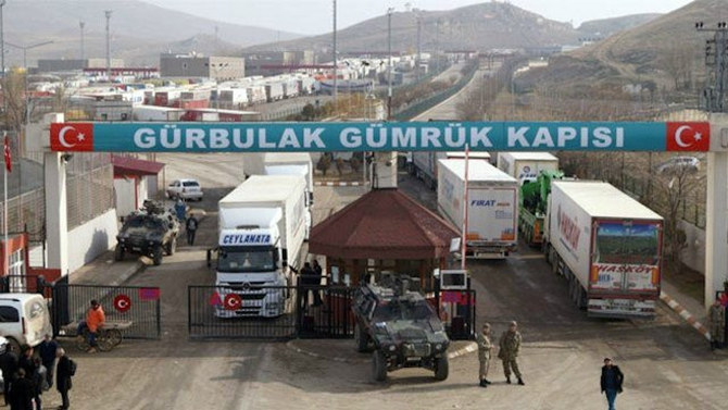 Turkey-Iran border open for trucks despite contagion risk