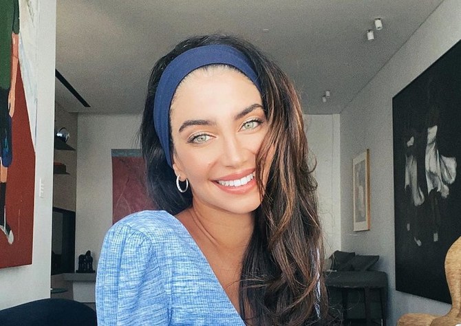Australian-Lebanese model Jessica Kahwaty urges fans to help Lebanon