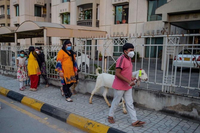 Pakistan coronavirus deaths drop, but government warns of Eid spike