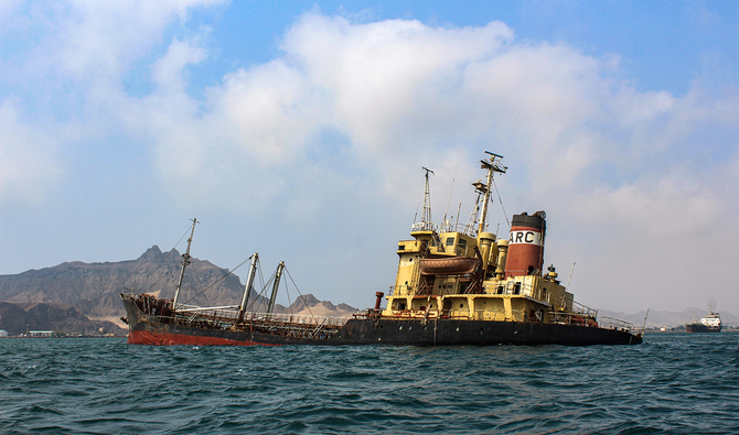 Yemenis fear decaying oil tanker could cause major disaster