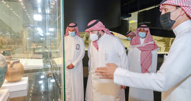 Jouf governor inspects projects in Dumat Al-Jandal province