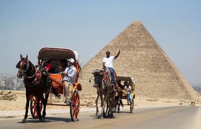 Egypt extends measures to boost country’s struggling tourism sector
