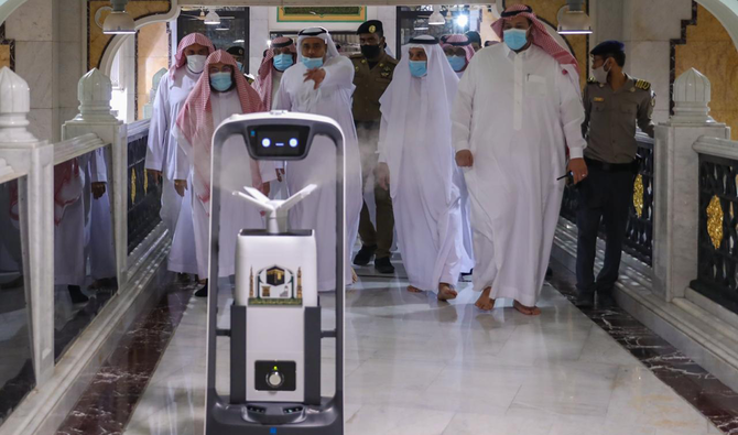 Number of sanitizing robots at Grand Mosque to increase