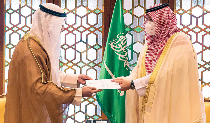 King Salman, Crown Prince receive messages from Kuwaiti leaders