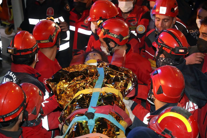 Rescuers weep with joy as Turkey pulls 2 girls from rubble