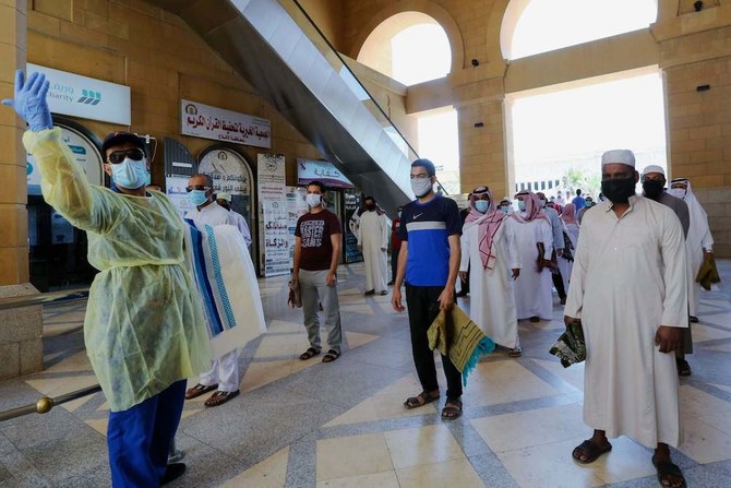 Saudi Arabia confirms 14 COVID-19 deaths, 394 new cases