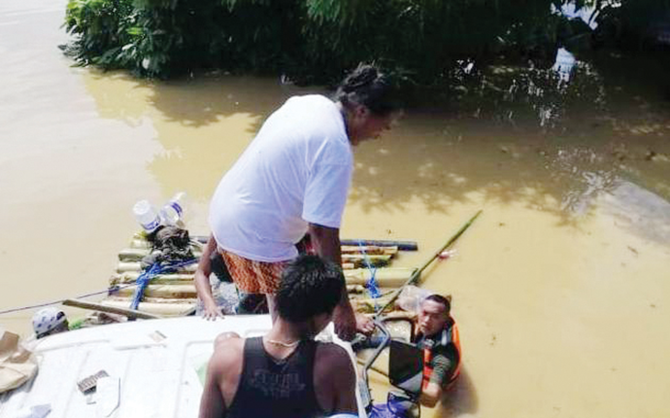 With improvised raft, Philippine soldier risked all for typhoon rescue